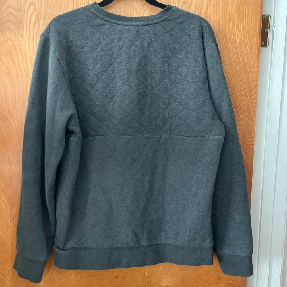 Patagonia Men's organic cotton quilted Dark Gray Crewneck Sweatshirt M